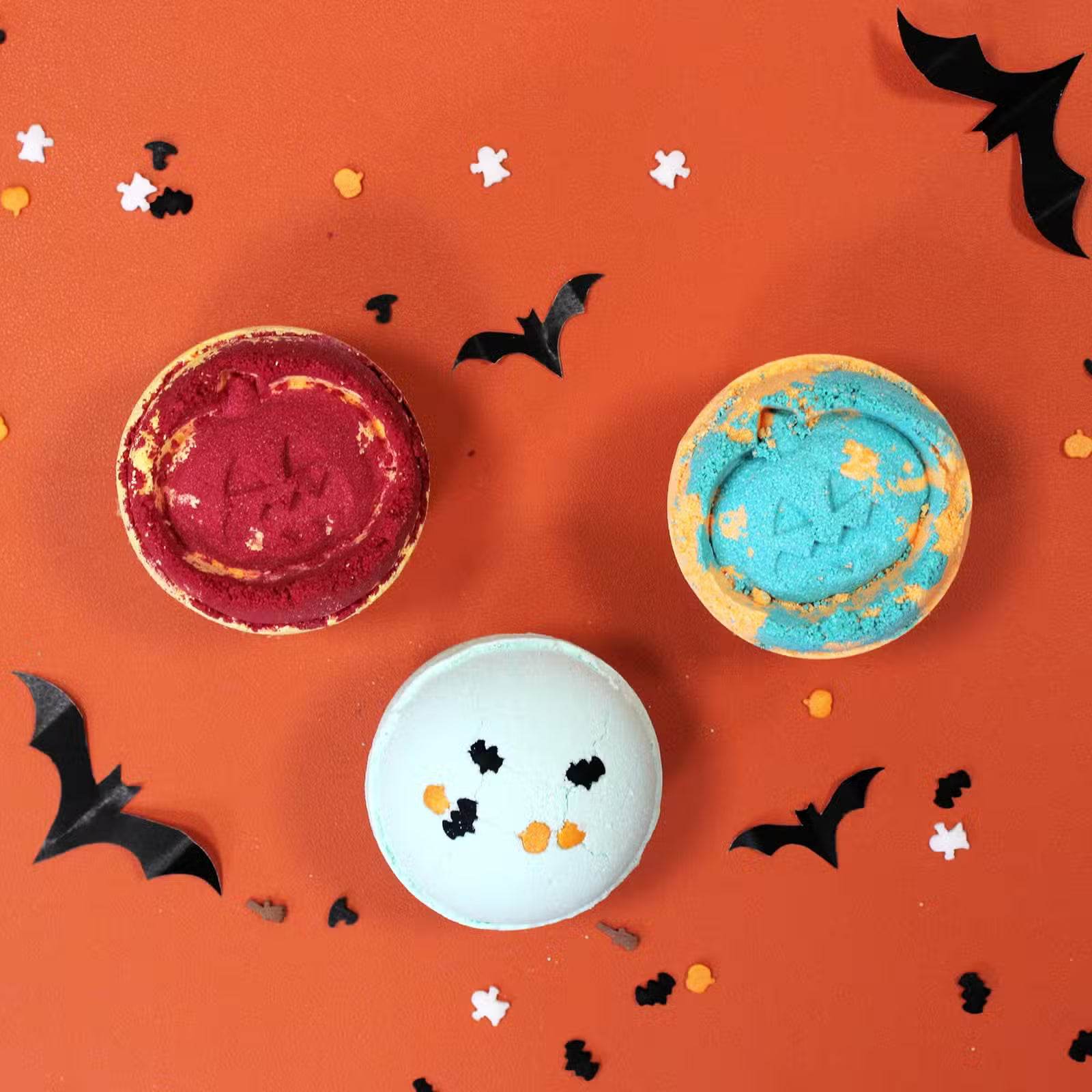 Halloween Badebombe Kürbis & Fledermaus - Kokos & Limette - 180g - Badebombe - Hauttempel
