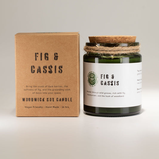 Greenman Woodwick Duftkerze Feige und Cassis – Verpackung und Produkt, Frontansicht