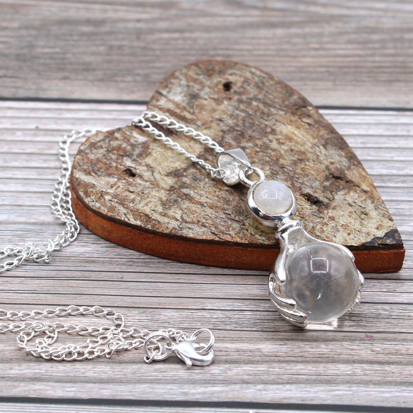 Indische Edelsteinkette - Schützende Hände - 5 Designs