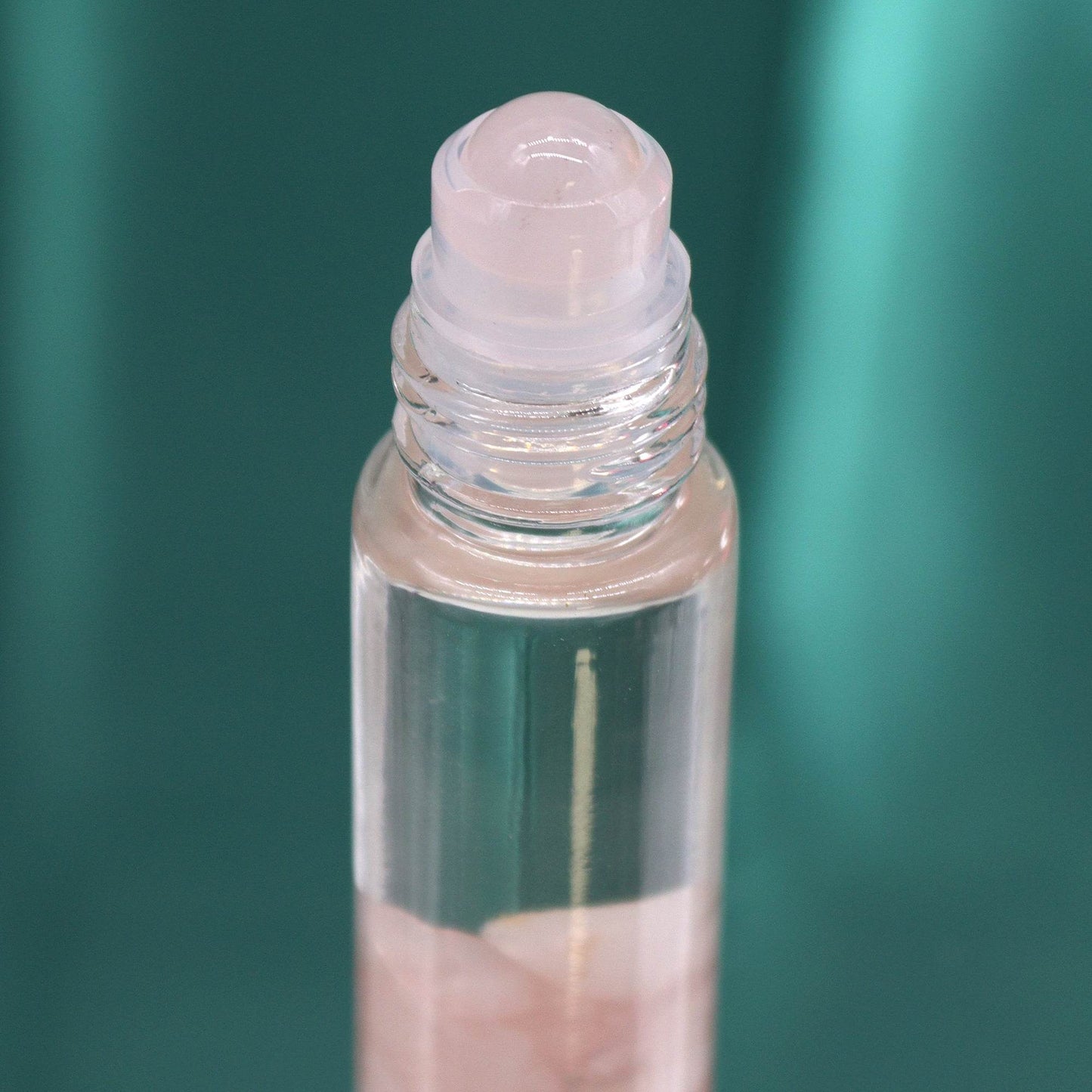 Tarot Edelstein Roll-on mit Rosenquarz - Die Liebenden 10ml - Hop Hare© Tarot Edelstein-Roll-on - Hauttempel