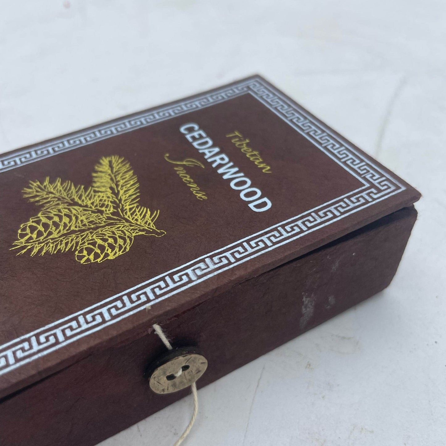 Himalaya Sughandit-Dhoop Räucherstäbchen-Geschenkset - Zedernholz - Räucherstäbchen - Hauttempel
