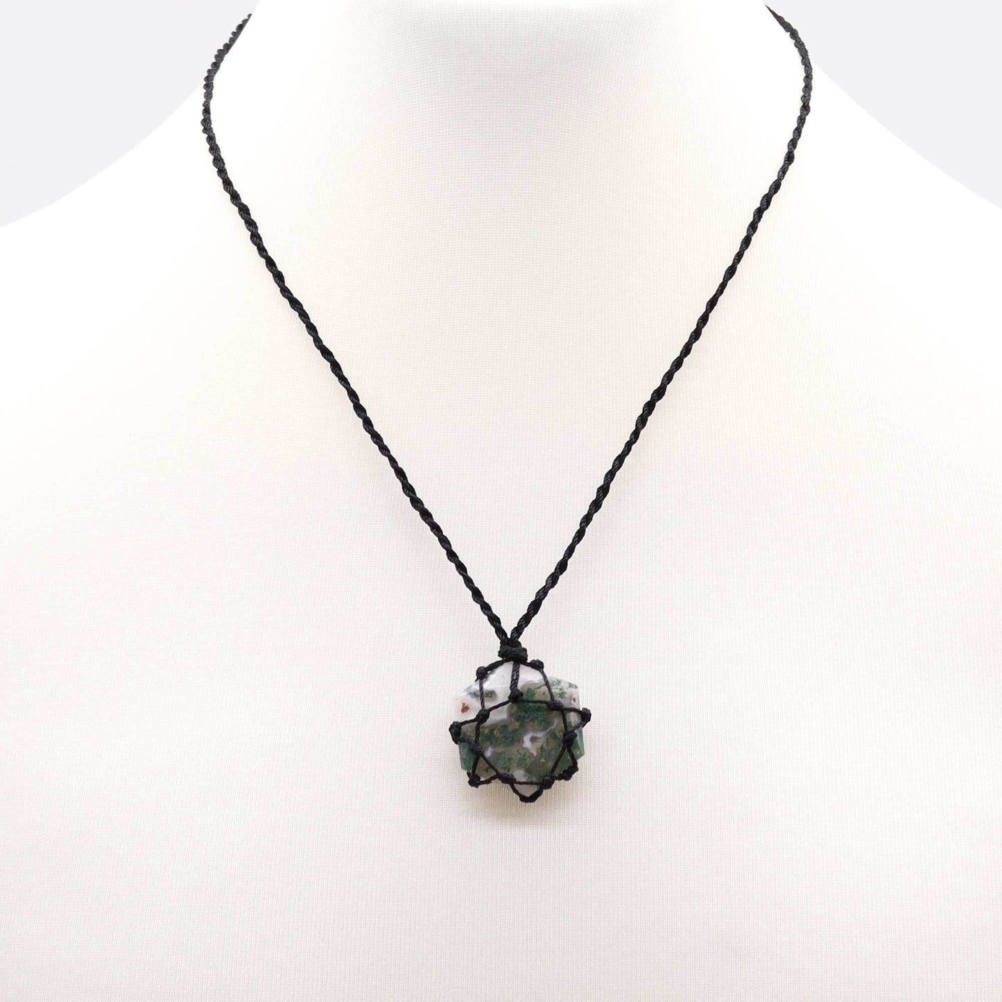 Halskette Geschnürter Edelsteinanhänger - Hexagon - Moosachat - Edelsteinkette - Hauttempel