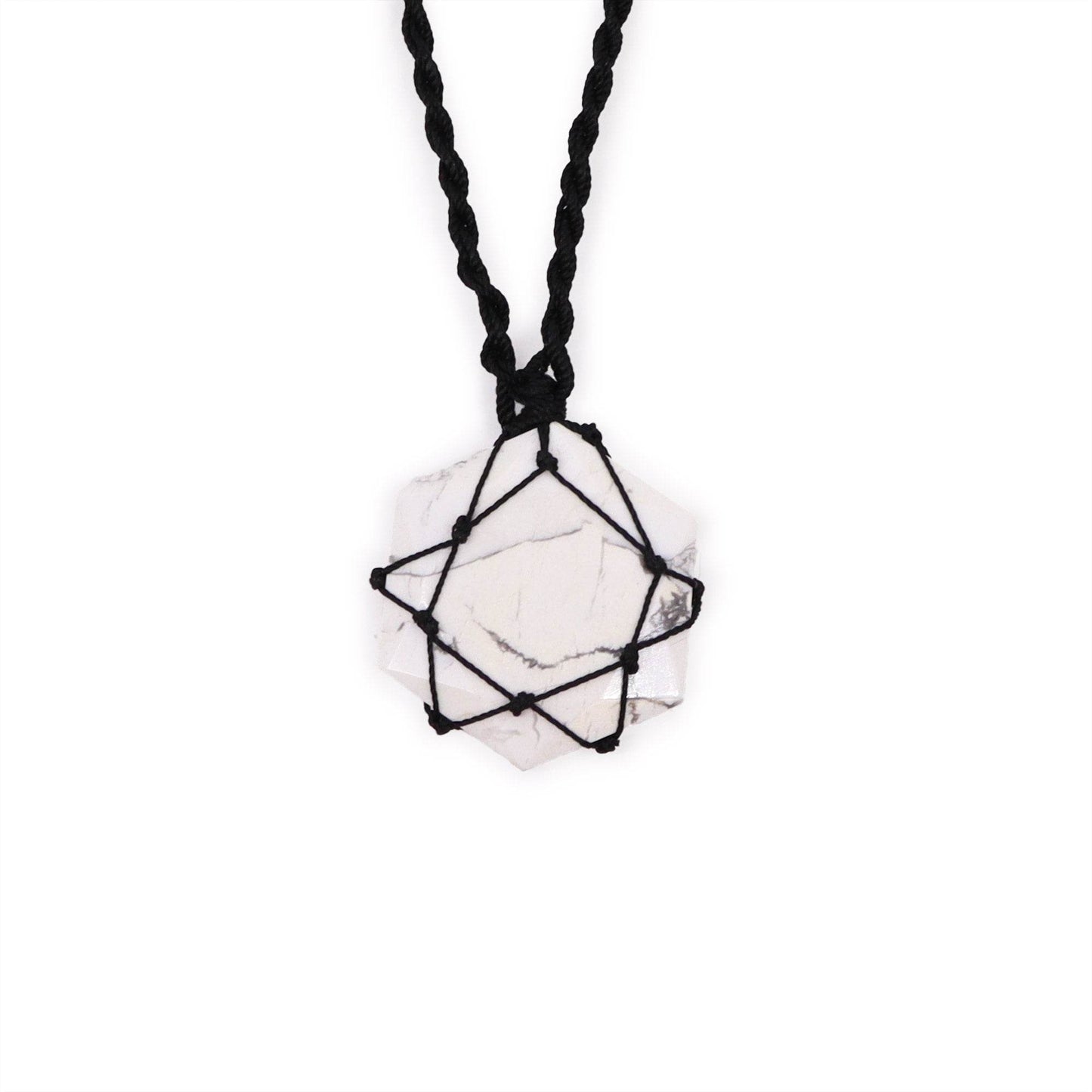 Halskette Geschnürter Edelsteinanhänger - Hexagon - Weißer Howlith - Edelsteinkette - Hauttempel