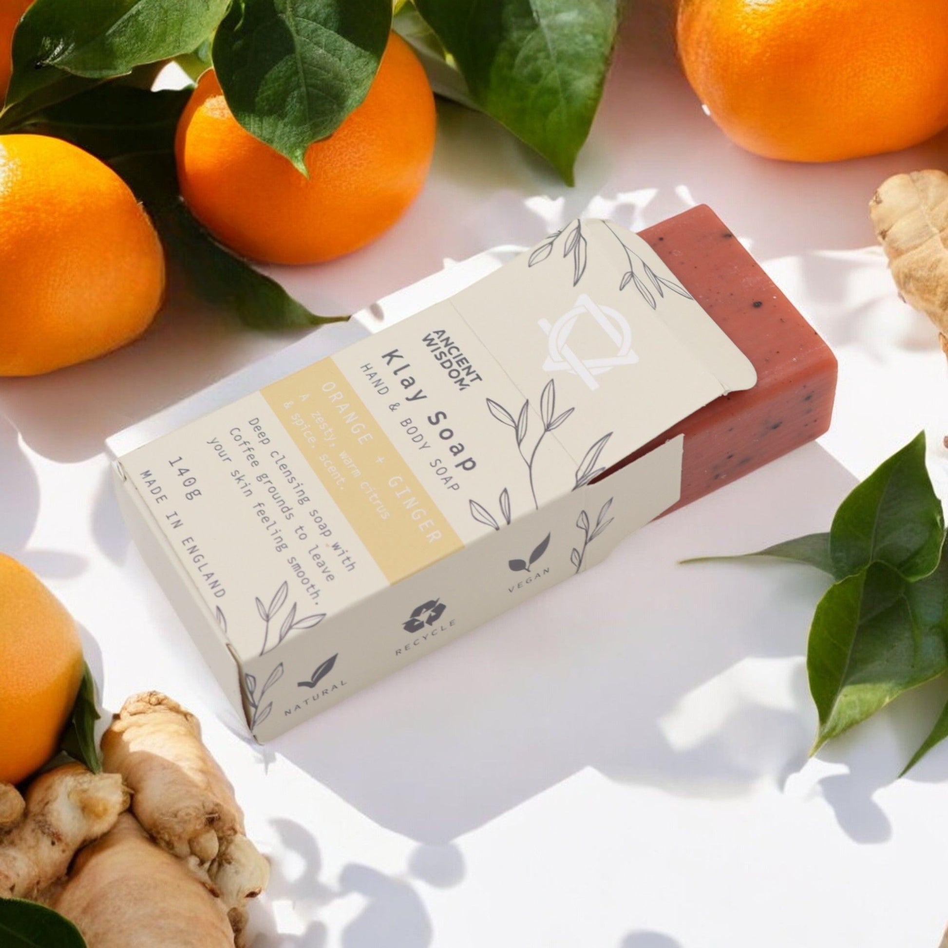 Tonerde-Seife Orange und Ingwer – Stimmungsbild mit Arrangement