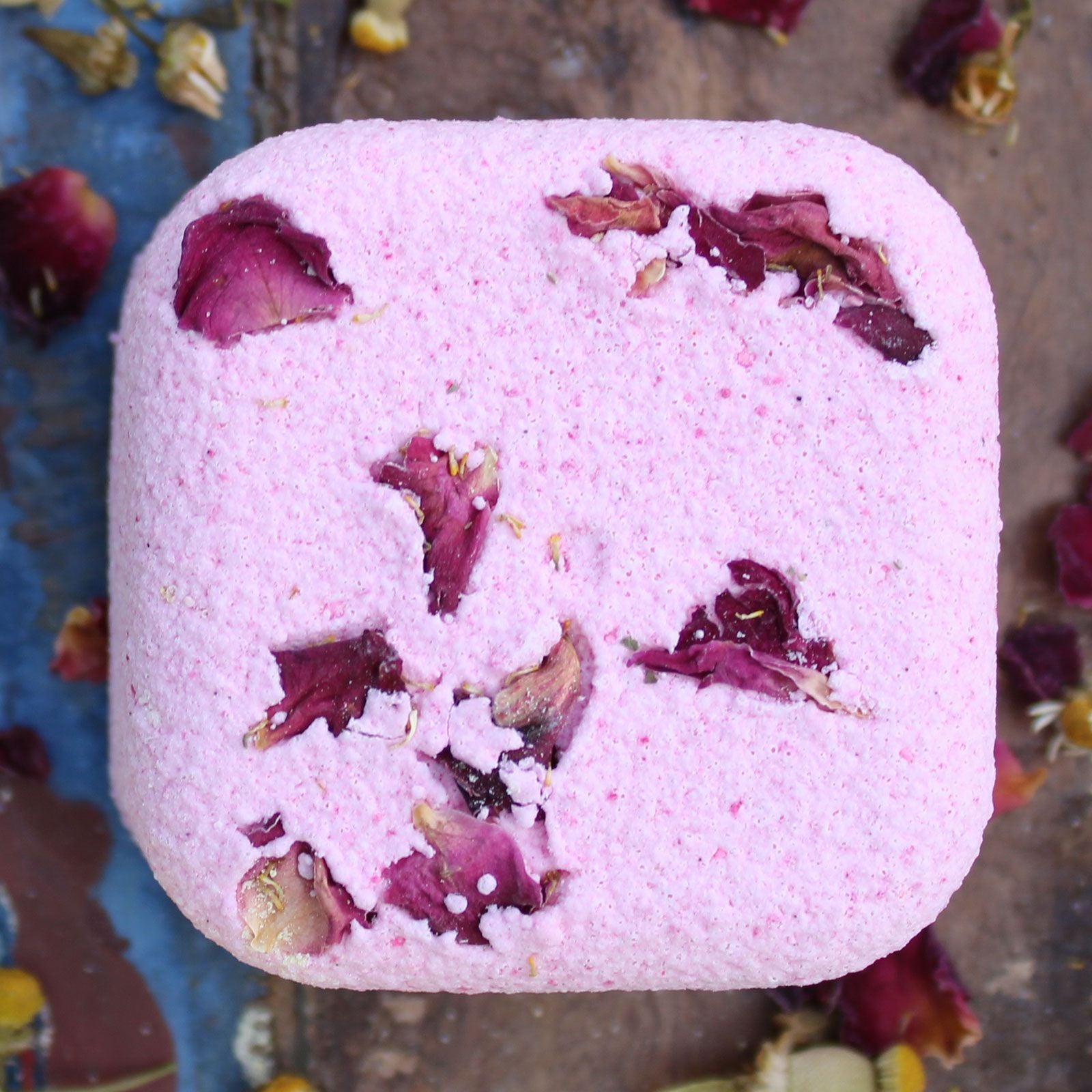 Aromatherapie Duschdampfer Rosige Zeiten – Draufsicht mit Blüten