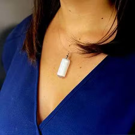 Selenit Anhänger - Obelisk