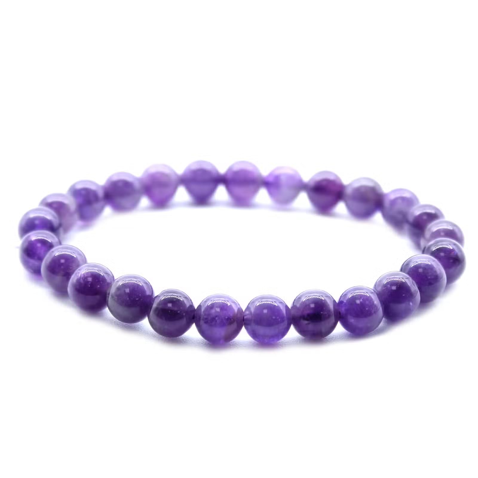 Edelstein-Kraftarmband Amethyst – lila Perlenarmband, Freisteller