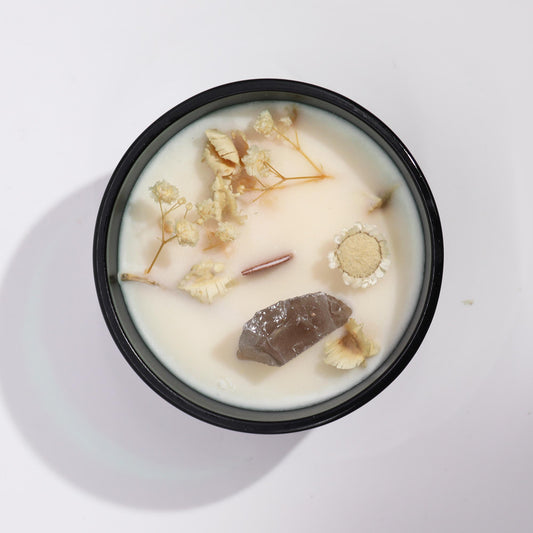 Hop Hare© Kristall-Blumen-Sojawachs-Kerze "Der Löwe"