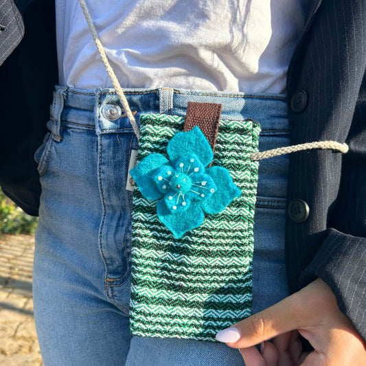 Handytasche - Grüne Streifen & Blumendekor